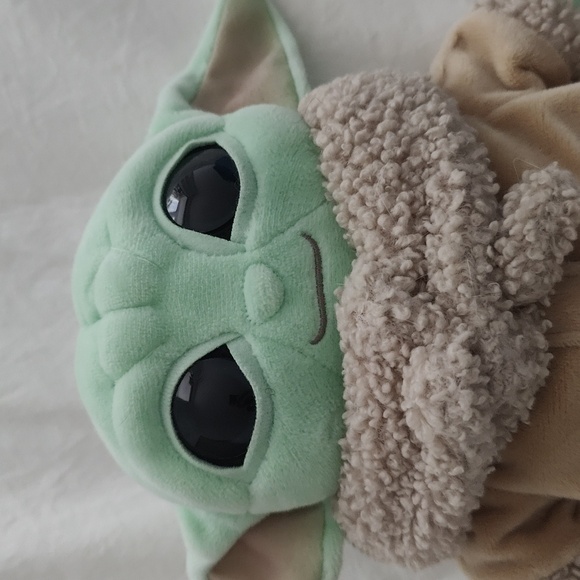 Yoda plush - Picture 2 of 3